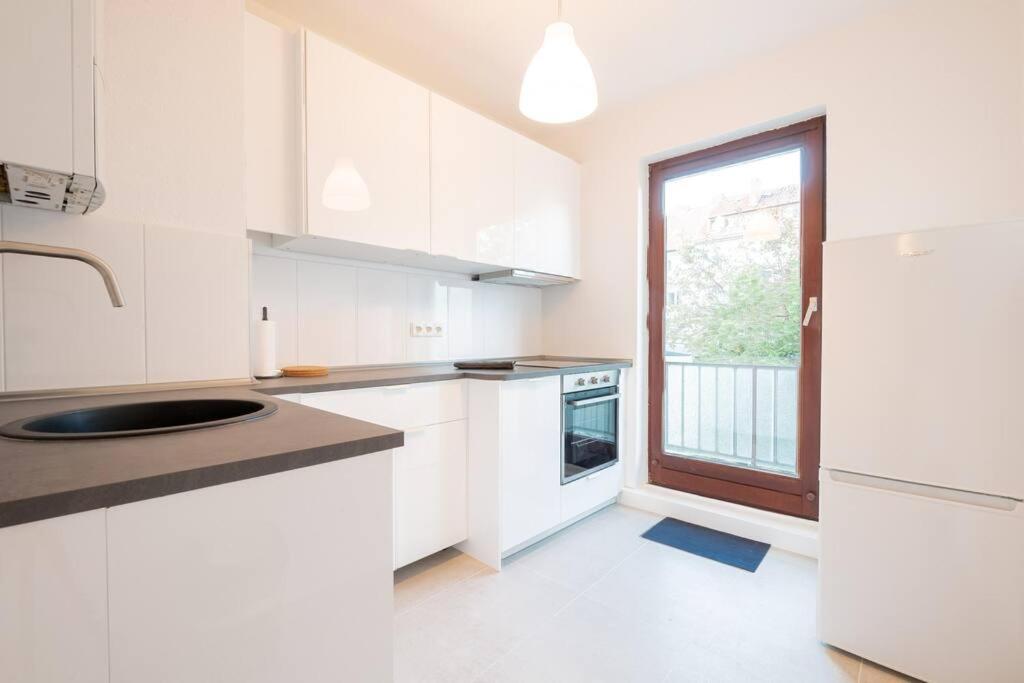 Exklusive 2-zimmer Neustadt 6 *